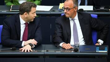 daily punch: eine schrecklich normale regierung