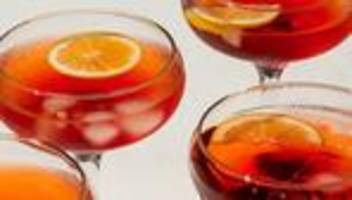 alkoholkonsum: alkohol ist ein gutes schlafmittel. stimmt’s?