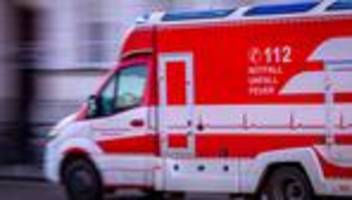 auf rügen: auto gerät auf gegenfahrbahn - radfahrer schwer verletzt