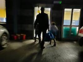 Vater von Corona besessen: Verwahrloste Kinder in Norditalien entdeckt
