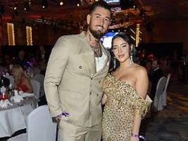 Vorher noch schnell zum Arzt: Leyla Lahouar und Mike Heiter heiraten am Samstag