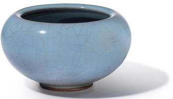 Das Bröhan-Museum würdigt die hohe Kunst der Glasur