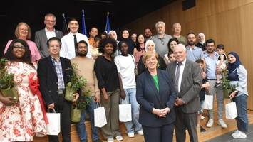 641 Migranten werden Pinneberger: „Sie machen unser Land reicher“