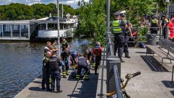vor dem jungfernstieg: leiche in der binnenalster gefunden