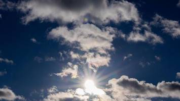 Wechselhaftes Wochenende mit Sonne, Schauern und Wind