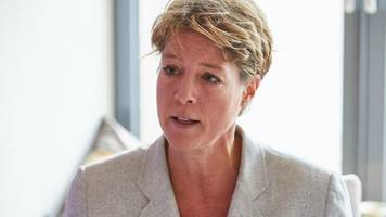 sieben angeklagte: xxl-prozess gegen christina block wegen kindesentführung startet