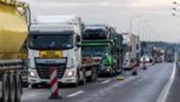 Grenzkontrollen: Grenzkontrollen: Bund will Verkehrsbehinderungen begrenzen