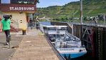 Schiffsverkehr: Nach Schiffsunfall auf Mosel laufen Notschleusungen