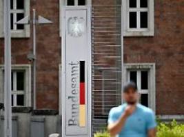 Nicht mehr auf Platz eins in EU: Zahl der Asylanträge in Deutschland sinkt drastisch