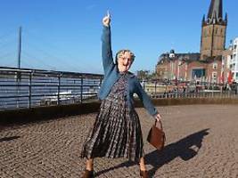 singende mrs. doubtfire: ein musical über liebe, familie und zusammenhalt