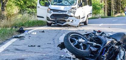 motorrad-unfälle: beim Überholen. beim abbiegen. aus der kurve geflogen