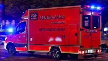 33-Jähriger nachts von Pkw erfasst und lebensgefährlich verletzt