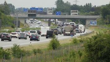 Neumünster: Staus auf der A7 und der B205 wegen Elbtunnelsperrung