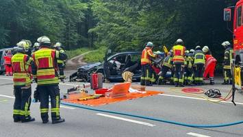 Verkehrsunfall in Rosengarten: Rettung fliegt aus Hamburg ein