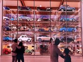 Hunderte Autos in Collections: Renault macht aus alter Fabrik großes Ausstellungszentrum