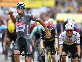 Tour de France: Van der Poel schlägt Pogacar und Vingegaard