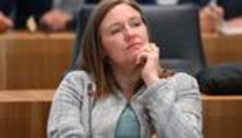 Mädchen schützen: Ministerin: Opfer von Zwangsverheiratungen besser schützen