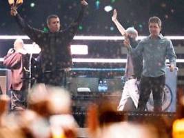Bloß kein Streit auf der Tour!: Oasis-Brüder gehen sich lieber aus dem Weg
