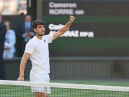 Bei Fritz wieder Technik-Panne: Wimbledon-Favorit Alcaraz saust ins Halbfinale