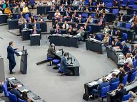 Haushalt 2025 liegt im Bundestag: Klingbeils 850-Milliarden-Wette bringt Opposition auf die Palme