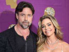 Unüberbrückbare Differenzen.: Ehemann von Denise Richards reicht Scheidung ein