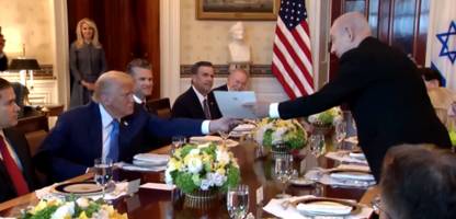 Washington: Benjamin Netanyahu besucht Donald Trump, der inszeniert sich als Friedensstifter