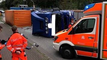 Lkw rammt Hafenbahn – 17.000 Liter Speiseöl laufen aus