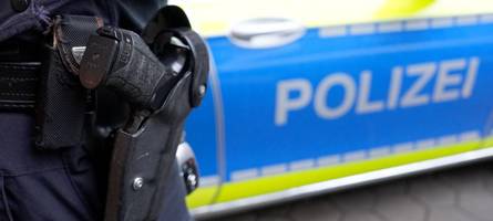 augsburger kripo ermittelt nach messerattacke: mann verletzt frau schwer