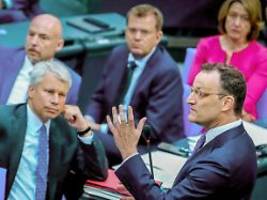 Mit bestem Wissen und Gewissen: Spahn weist Vorwürfe gegen sich entschieden zurück