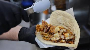 Kult-Döner ist umgezogen: Wo Sie „Mustafa’s Gemüse Kebap“ finden