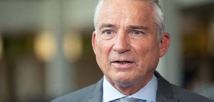 baden-württembergs innenminister strobl über krisenzeiten »für notlagen haben wir im keller knäckebrot, büchsenwurst und haltbare kekse«