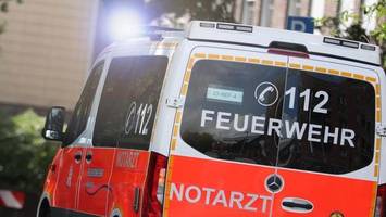 3 Verletzte bei Busbremsung – danach hat Rettungswagen einen Unfall
