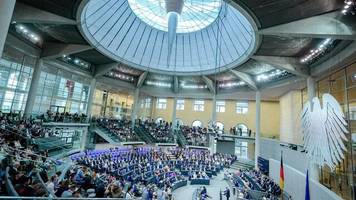 Bundestag: Heftiger Schlagabtausch im Bundestag