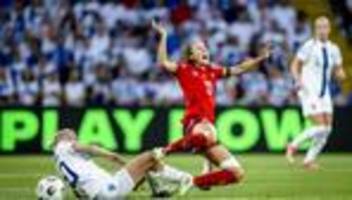 Fußball-EM 2025: Schweiz dank Lastminute-Tor im Viertelfinale, Norwegen Gruppensieger