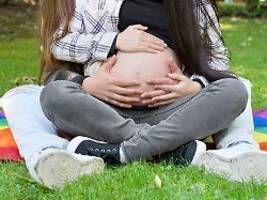 Kein Umweg mehr über Adoption: Hubig für Co-Mutterschaft bei Frauenpaaren
