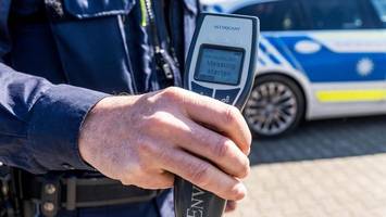 maschener kreuz: mann fährt ohne führerschein, aber mit alkohol