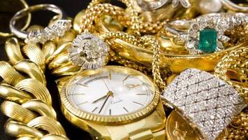 hamburgs erster luxus-flohmarkt lockt mit uhren, schmuck und mode