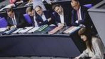 Wahl der Verfassungsrichter: Dobrindt zeigt sich offen für Gespräche mit der Linken