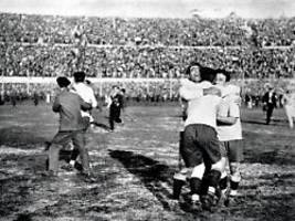 Schiri will Lebensversicherung: Die gefährlichste Fußball-Weltmeisterschaft aller Zeiten