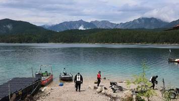 Nach Tretboot-Unglück: Vater und Sohn tot aus Eibsee geborgen