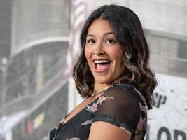 Es wird ein...: Jane the Virgin-Star Gina Rodriguez verrät Babygeschlecht