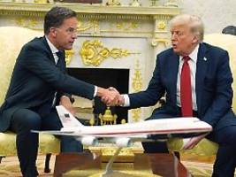 Trump droht mit Strafzöllen: Nato und USA einigen sich auf Waffenlieferungen an die Ukraine