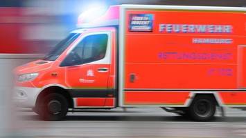 BMW und „Miles“-Auto kollidieren – ein Mann im Krankenhaus