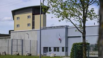 Gefängnisausbruch erschüttert Frankreich: Flucht im Wäschesack