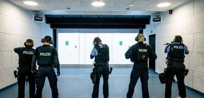 Urteile zu Polizei-Chatgruppen in Hessen: Strafe für »Pimmelkopf«, keine Strafe für Holocaust-Scherze
