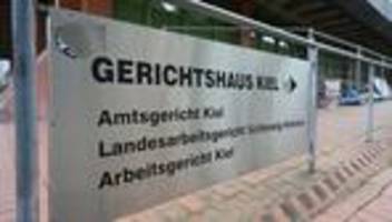 gewaltkriminalität: Überfall auf 91-jährigen auf friedhof - erster prozesstag