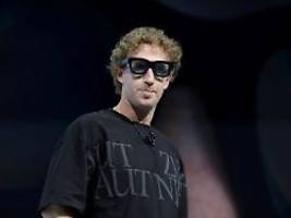 meta-boss vor gericht: aktionäre fordern milliarden von zuckerberg