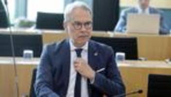 politische kriminalität: brief an innenminister wegen angriffen auf kommunalpolitiker