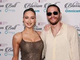 Comedian liiert mit Model: Pete Davidson wird erstmals Vater