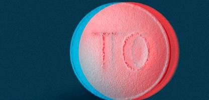 Medikamenten-Missbrauch: Pharmafirmen und ihr Einfluss auf die Opioid-Kontrolle – Podcast »Firewall«